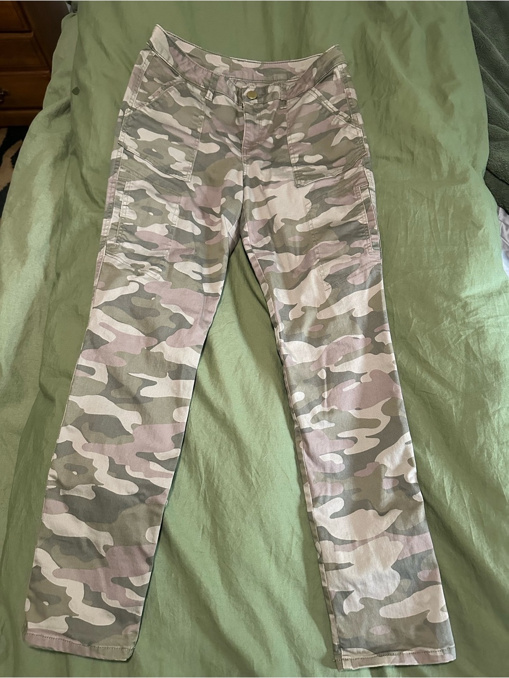 Wit & Wisdom Camo Slim Fit Utility Pants in Olive & Khaki Size 6